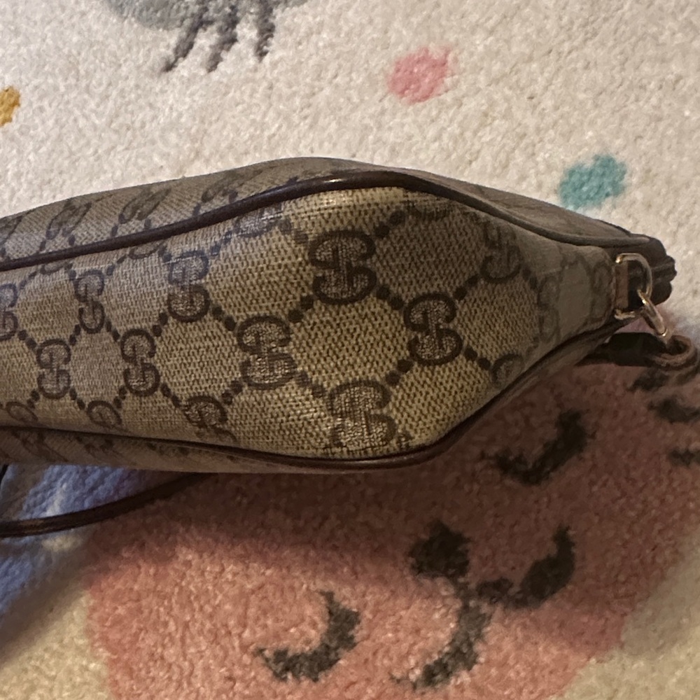 Gucci Beige and Brown GG Vintage Crossbody Bag - Picture 6 of 17